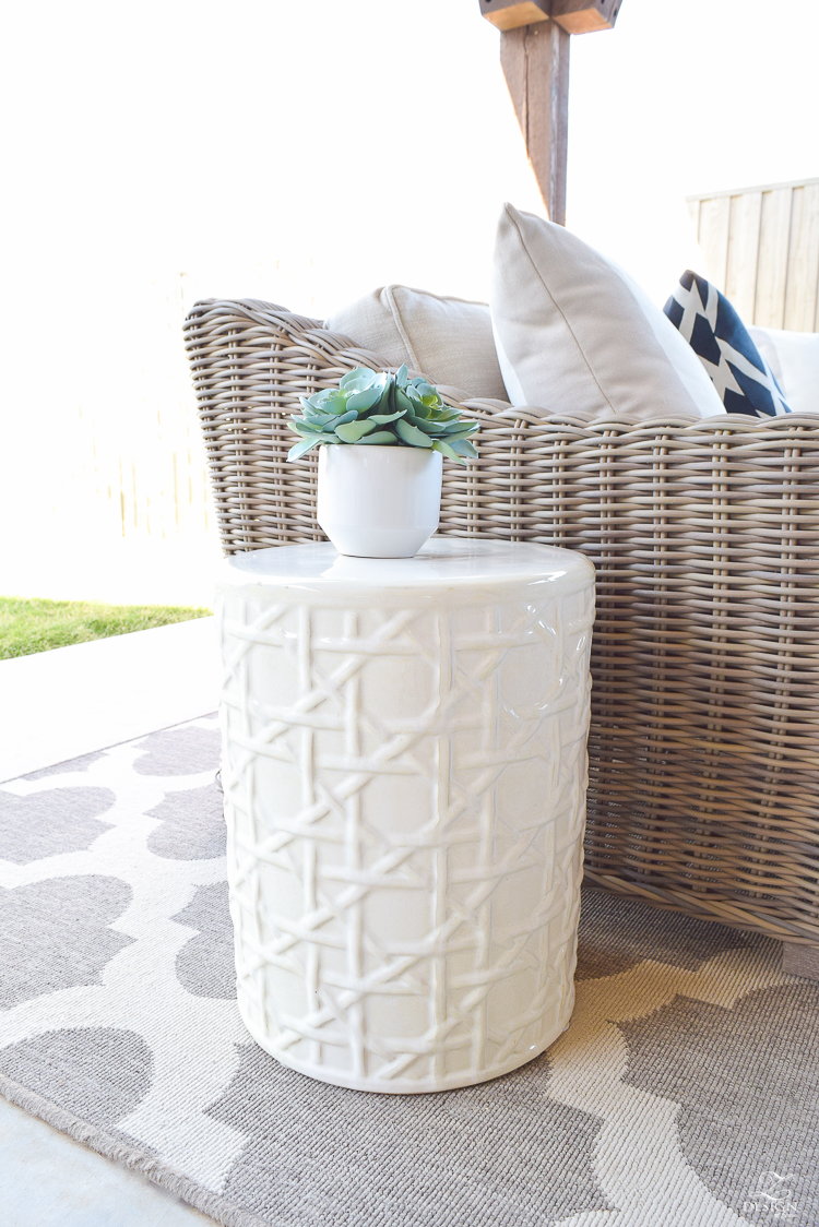 White outdoor latice Garden Stool Styling tips-1