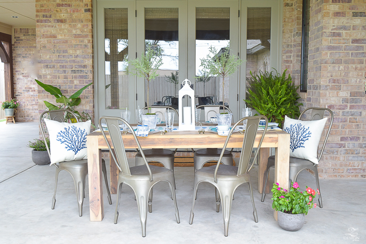 outdoor dining and entertaining area