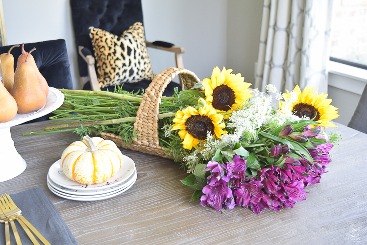 diy-fruit-and-flower-centerpiece-chic-fall-decor-1