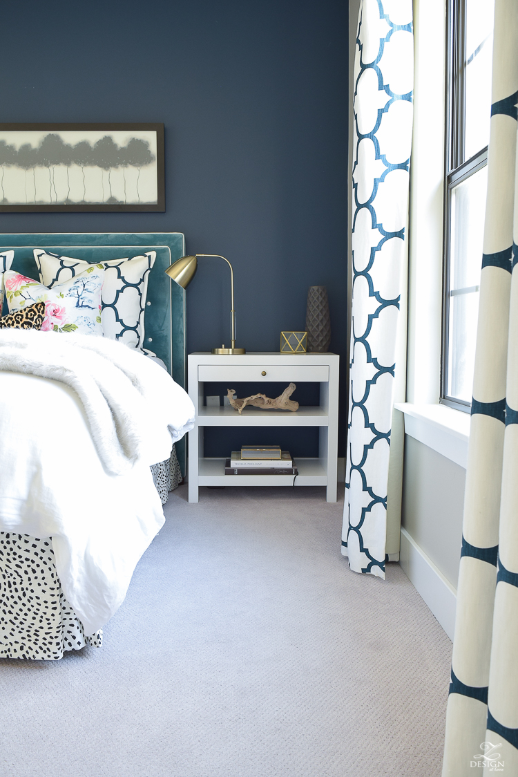 modern-white-side-table-navy-paint-by-benjamin-moore-gentlemans-gray-kravet-riad-curtains-1