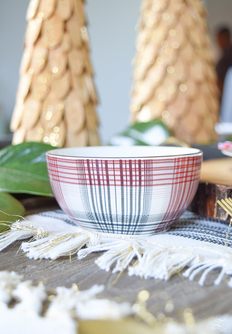 gold-flatware-gold-napkin-rings-fringe-placemats-wooden-placemats-magnolida-garland-christmas-table-setting-7