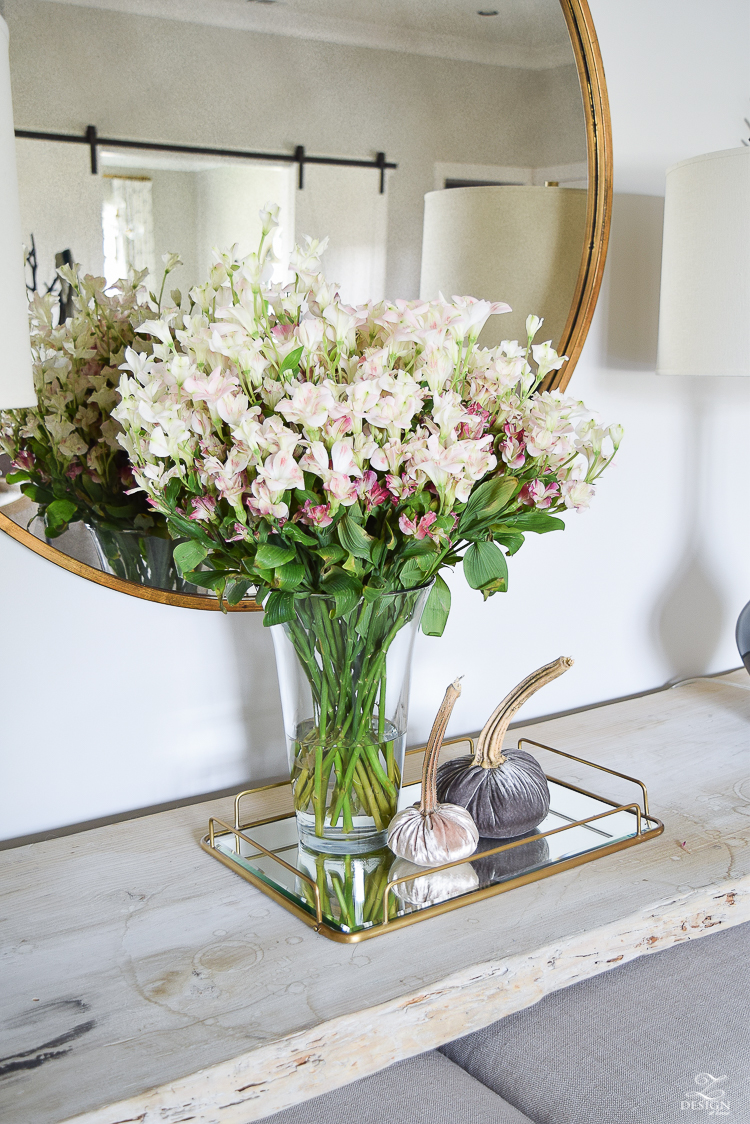 round-gold-mirror-simple-thanksgiving-table-scape-white-decor-modern-gray-lamps-4