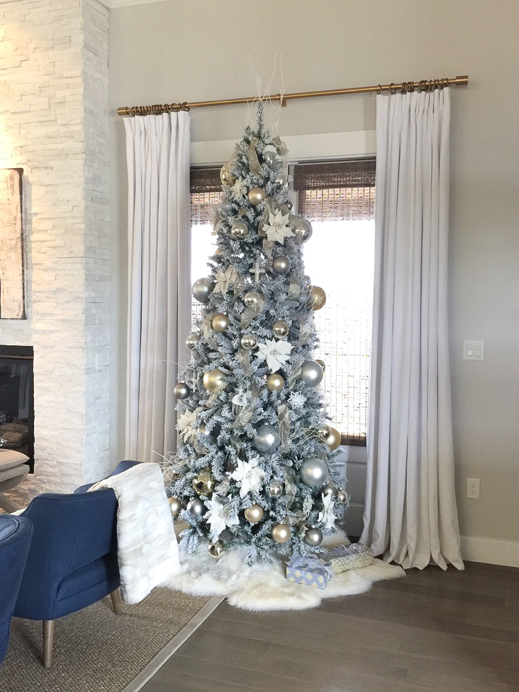 transitional-modern-christmas-decor-flocked-christmas-tree-modern-white-christmas-tree-21