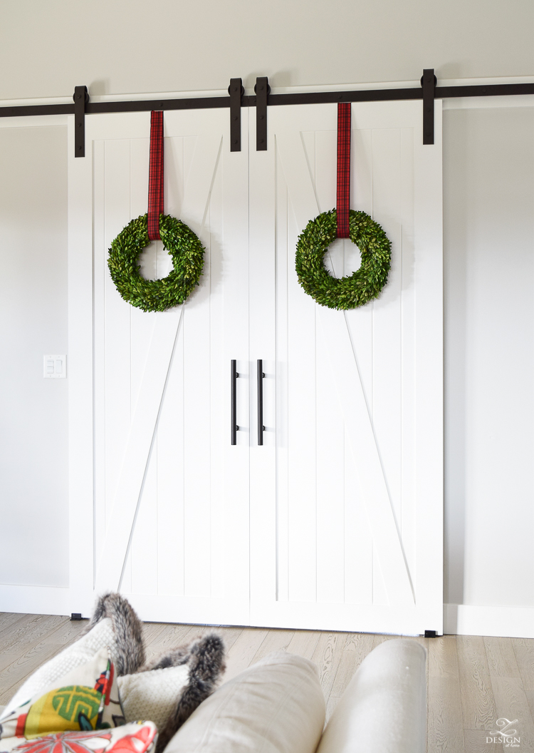 rtisan-hardware-barn-doors-with-christmas-wreath-z-barn-door-1