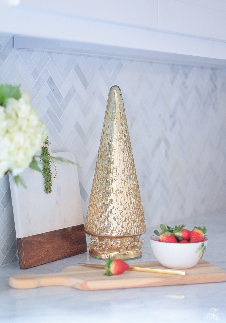 white-modern-farmhouse-kitchen-with-white-carrara-marble-and-white-herringbone-backsplash-christmas-deocr-for-the-kitchen-vintage-barn-pendants-large-dough-bowl-7