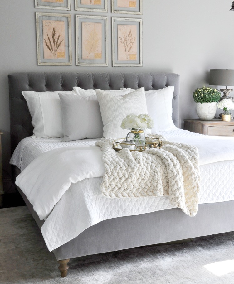 Decor Gold Designs Bedroom Gray-and-white-bedroom-so-beautiful