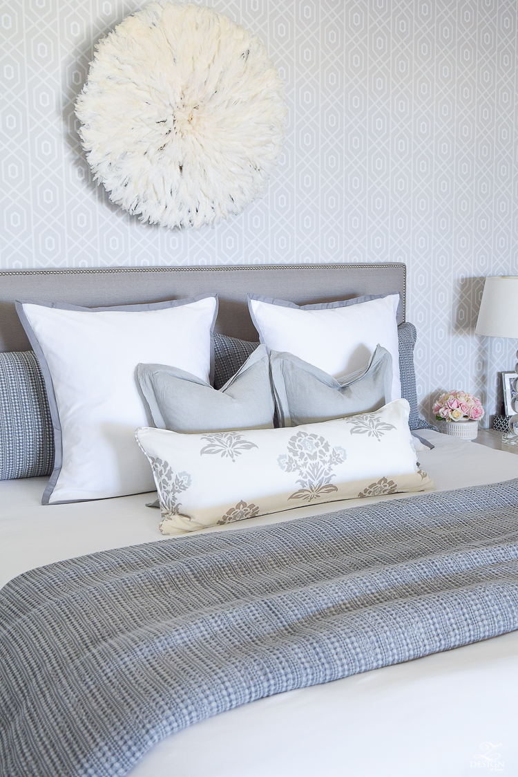 transitional style white bedrrom geometric wallpaper juju hat honey comb waffle weave duvet and shams black home decor accessories gray nailhead headboard white border duvet and shams-2