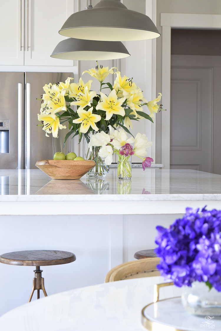 ZDeisgn At Home Spring In Full Swing Spring Tour easter lilies white modern farmhouse kitchen white carrara countertops backsplash stainless farmhouse sink-3