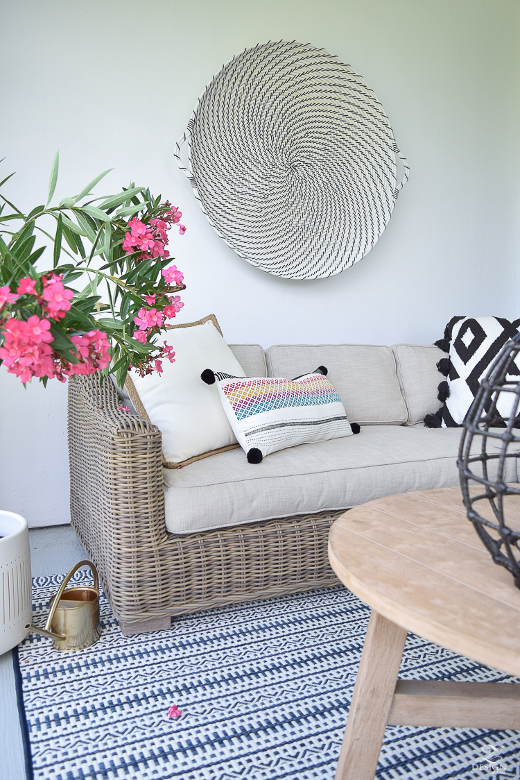 Outdoor patio decor and design black and white hanging basket on wall beautiful patio design pink oleander -3