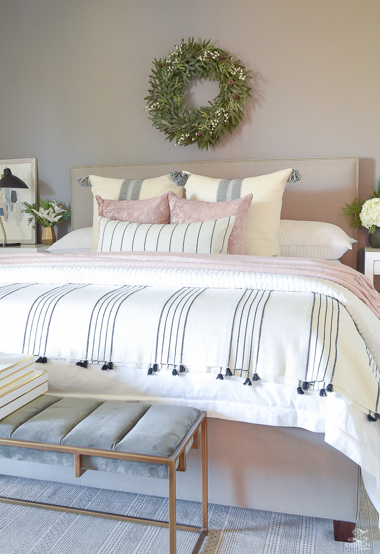 ZDesign At Home Christmas Home Tour - Christmas in the Bedroom 