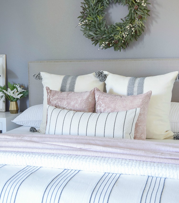 Decked & Styled Christmas Tour – A Christmas Dining Room & Bedroom