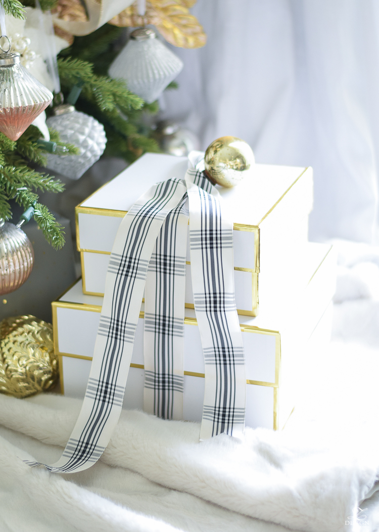 Beautiful modern gift wrap + christmas tour of a boho glam living room (and the best faux fur tree skirt)