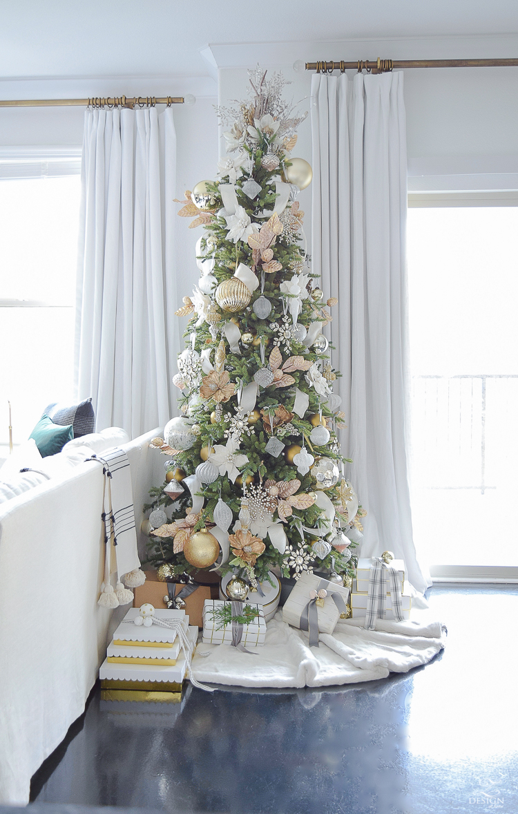 white and gold glam christmas tree + tips for easy holiday decorating