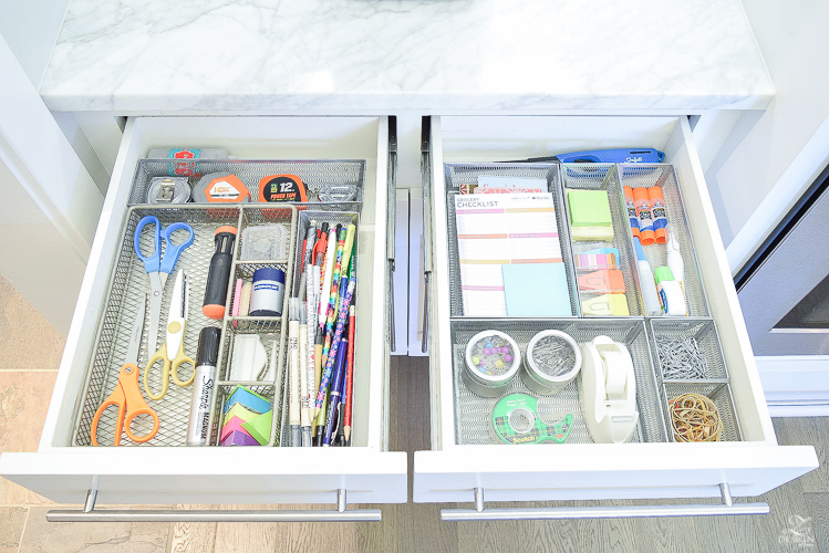 The best way to organize your junk drawer + ideas to organize your kitchen