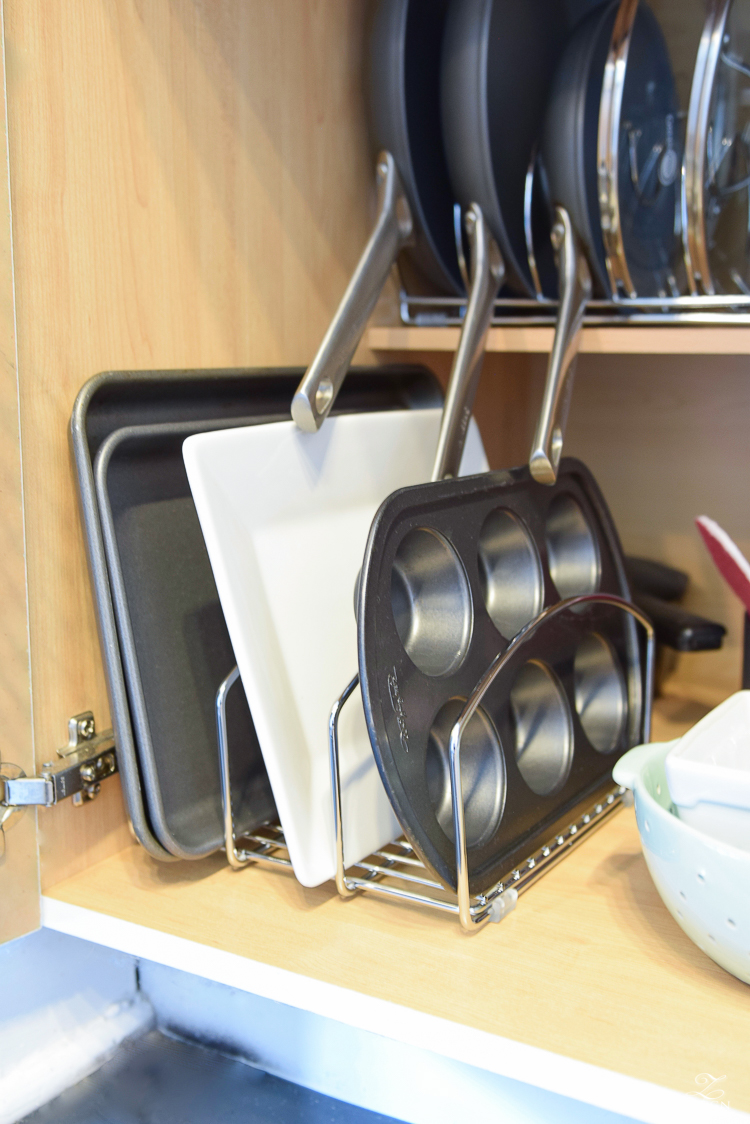 This 3-slot organizer helps to organize sheet pans and other larger kitchen pieces