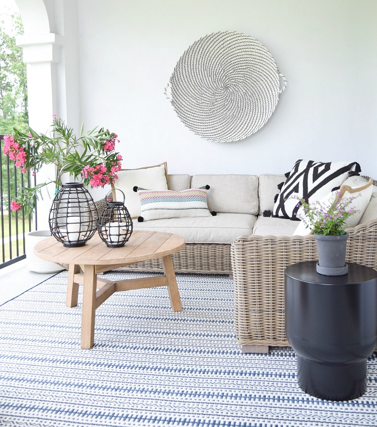 Favorite Outdoor Rugs + Pillows This Season