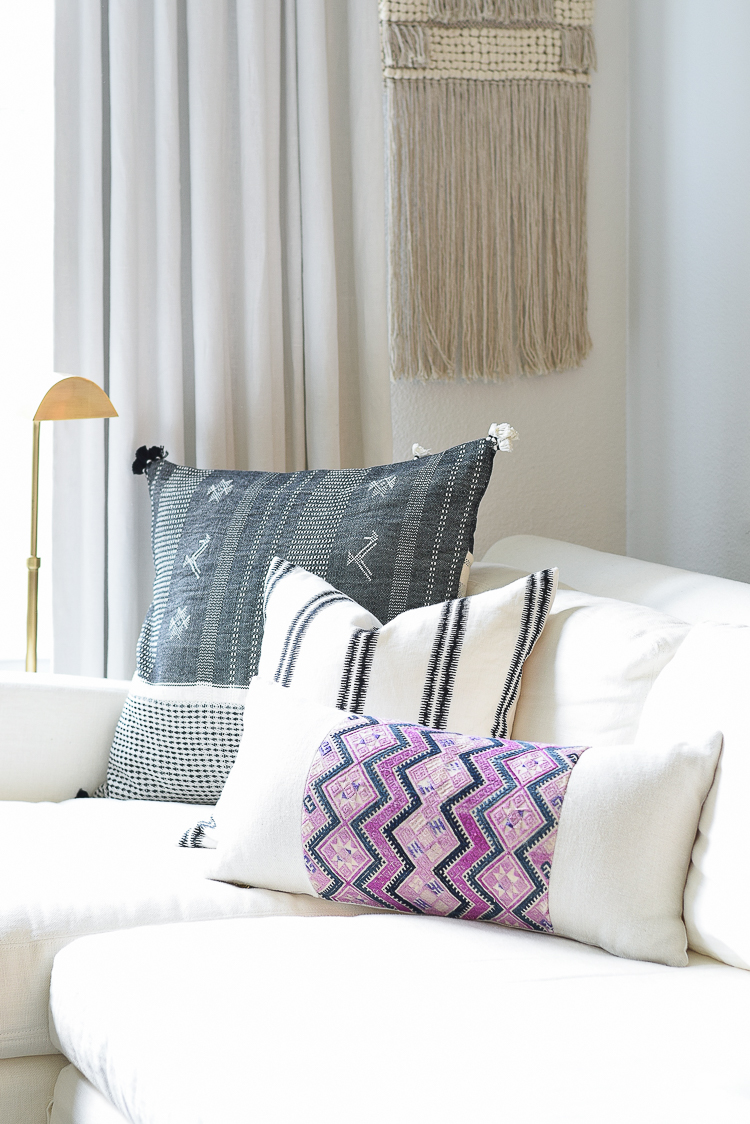 Black/White boho Pillows for simple summer decorating