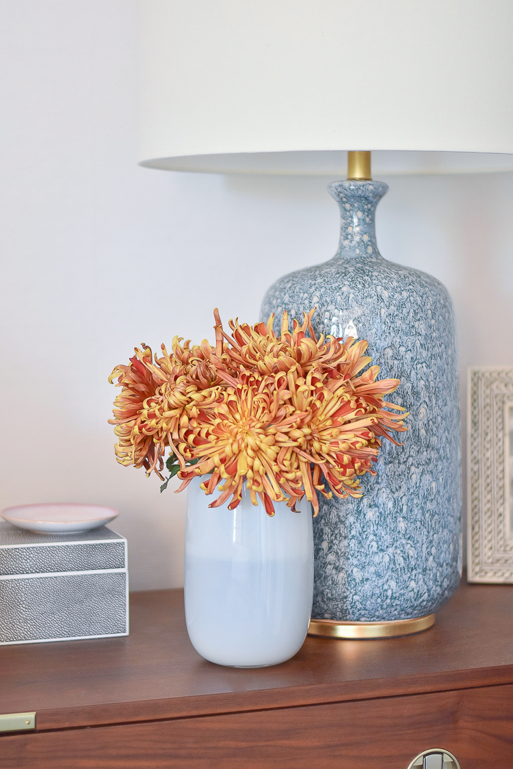 How to style fall flowers - 4 easy ways - spider mums