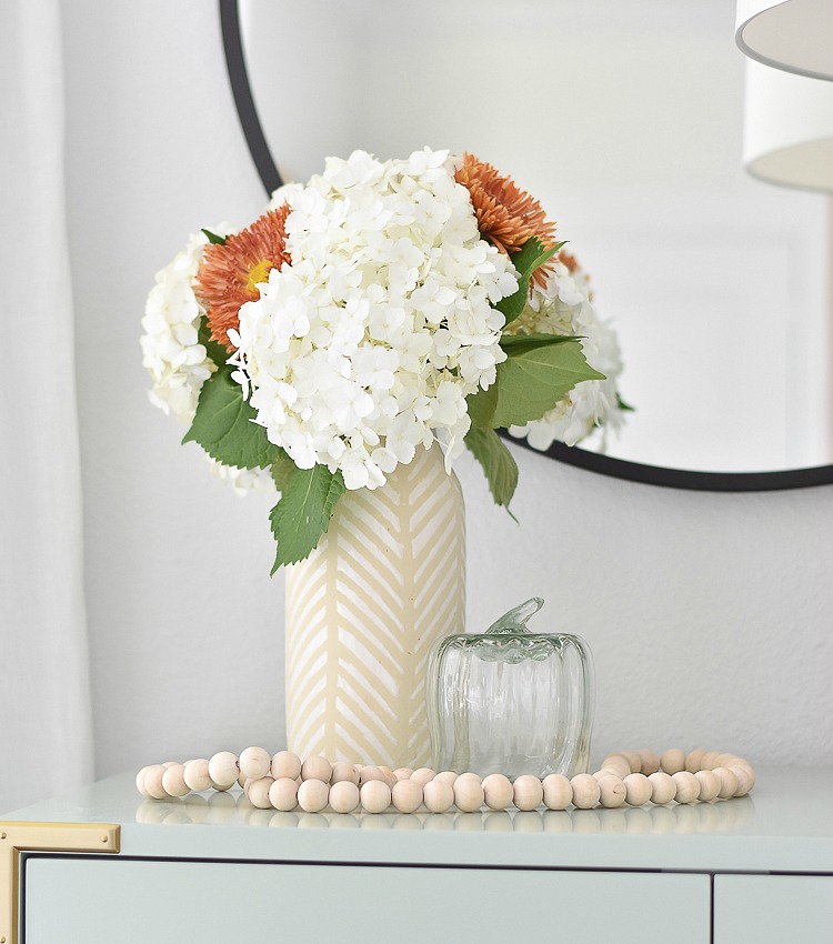 Simple, Modern Fall Decorating Ideas