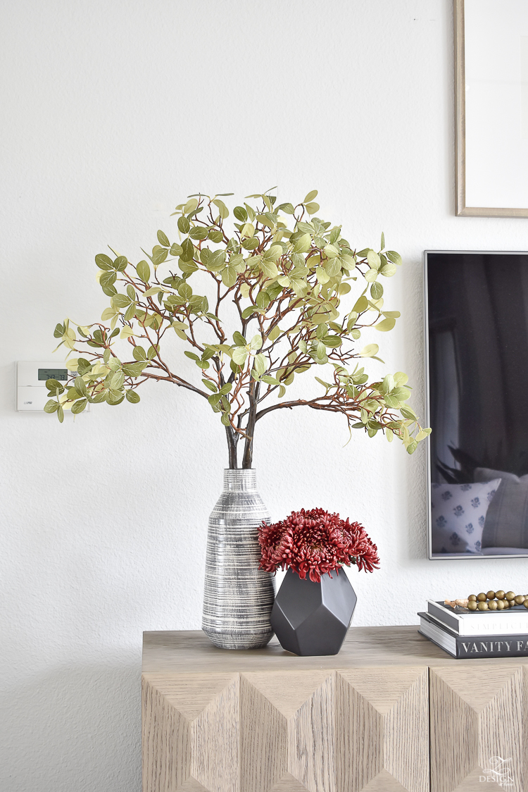 Simple, modern fall decorating ideas - fall branches, black and white vase, black geometric vase