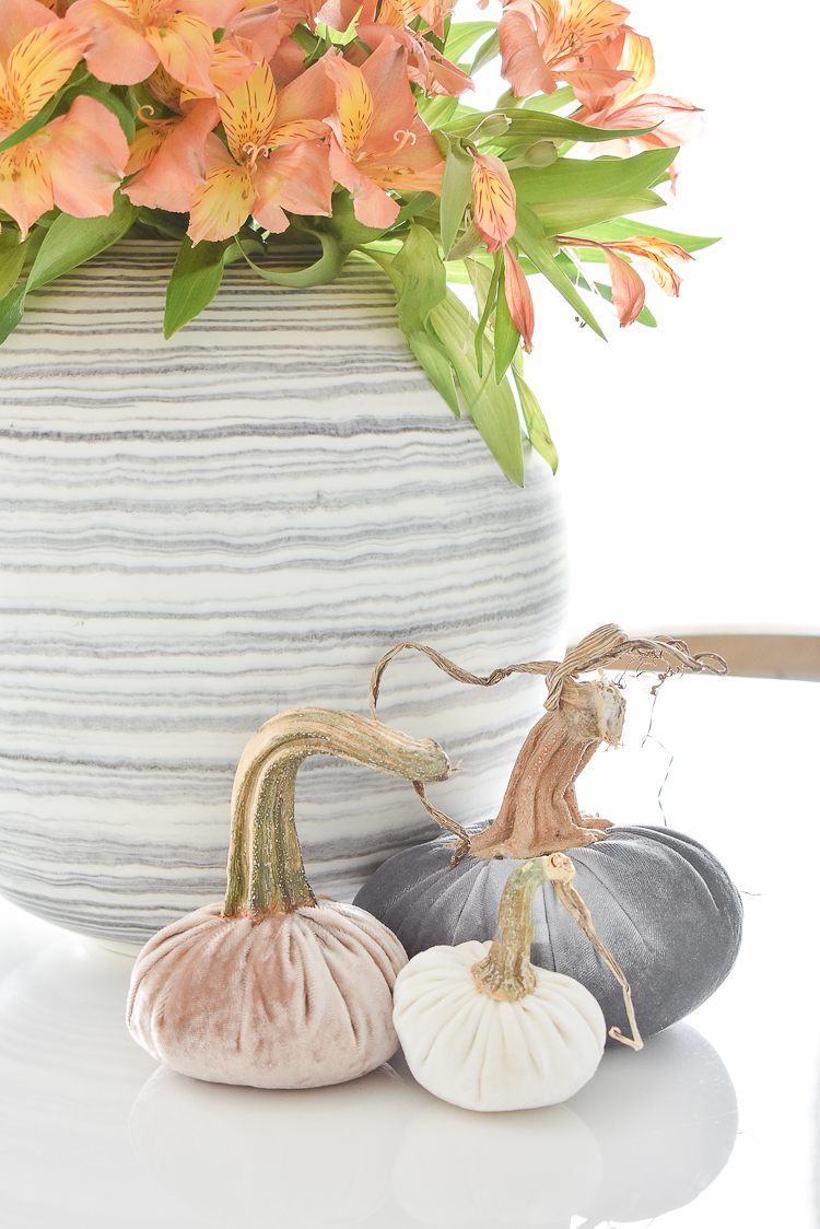 Simple modern fall decorating ideas - velvet pumpkins