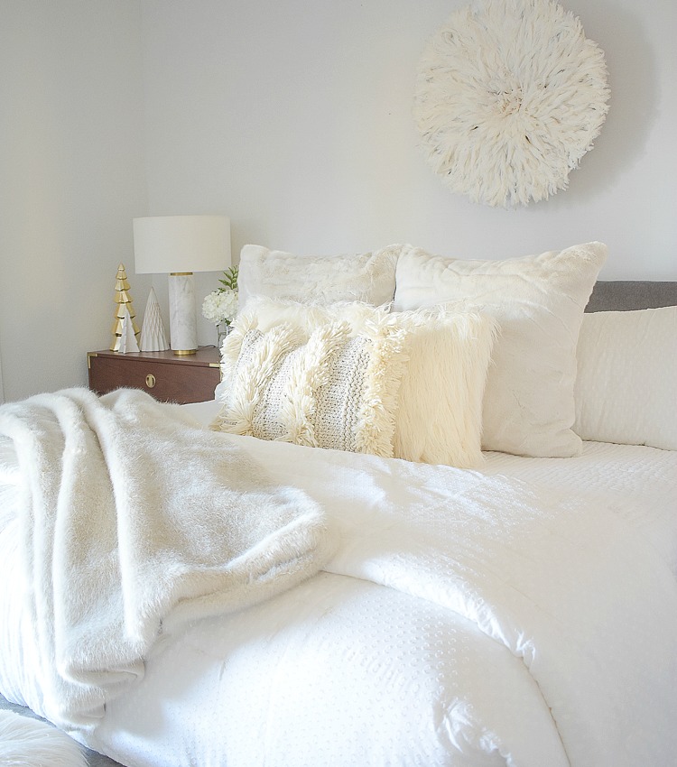 Boho Chic, Neutral Christmas Bedroom Tour