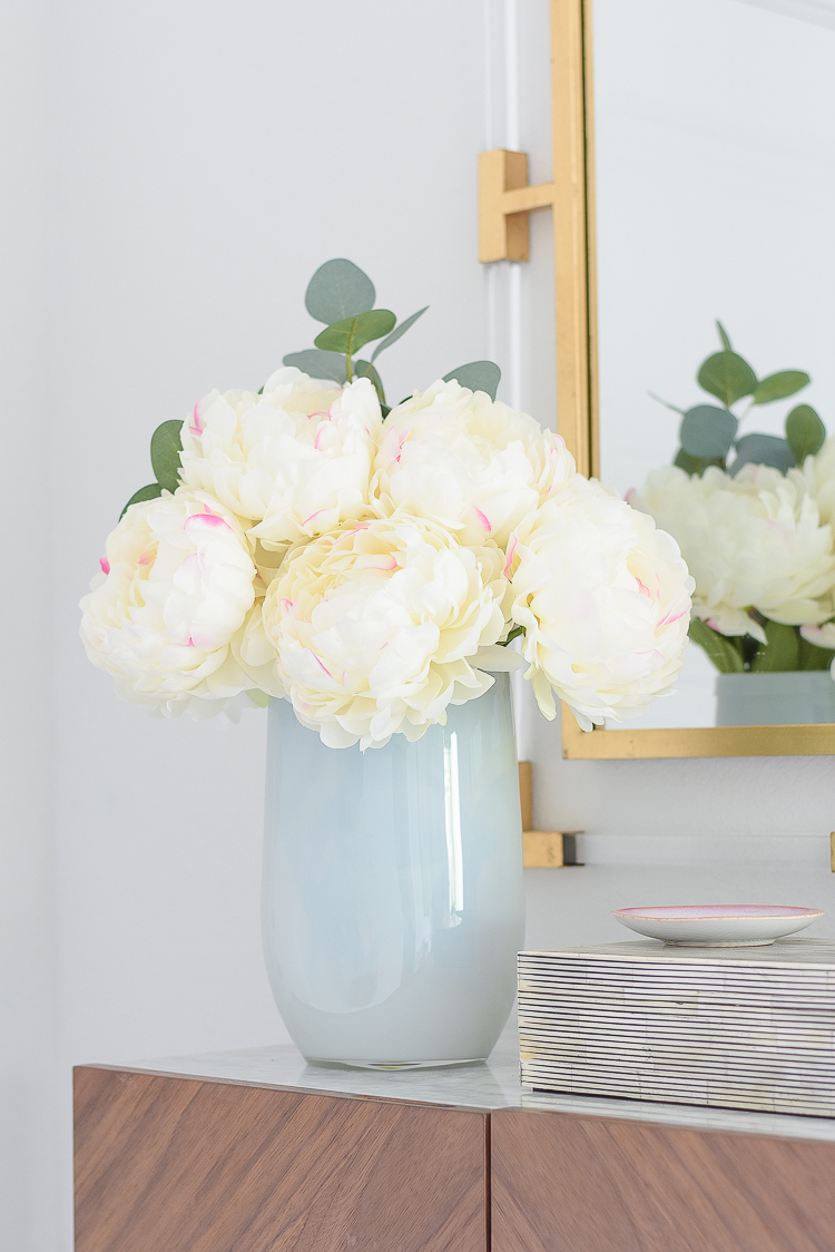 ZDesign At Home Spring Entry Way Tour - White peony stems