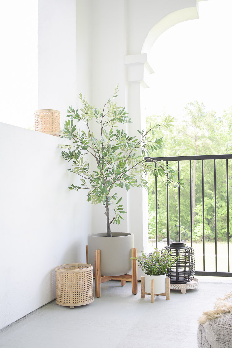 6 Tips For Creating A Relaxing Outdoor Space This Summer - modern boho outdoor planter pots