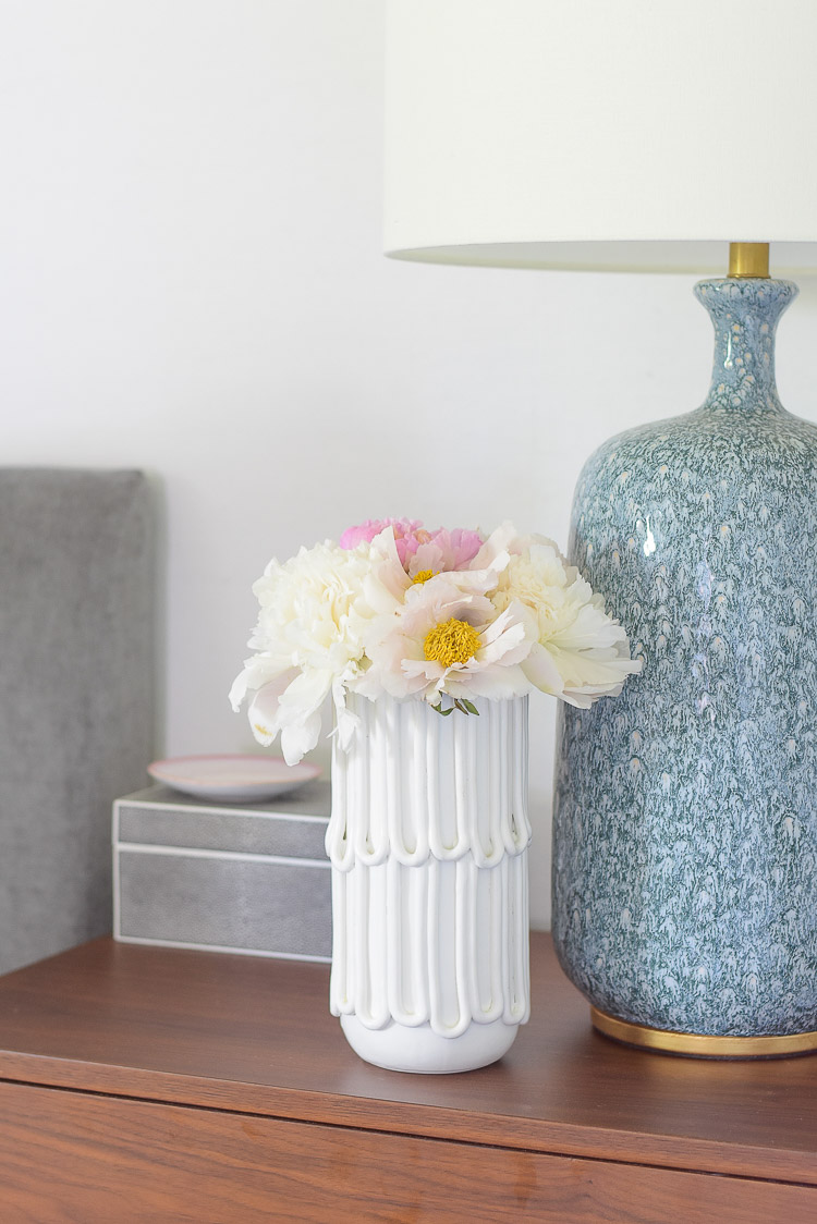 Zdesign At Home - Boho chic summer bedroom tour - pink and white peonies in white textured vase