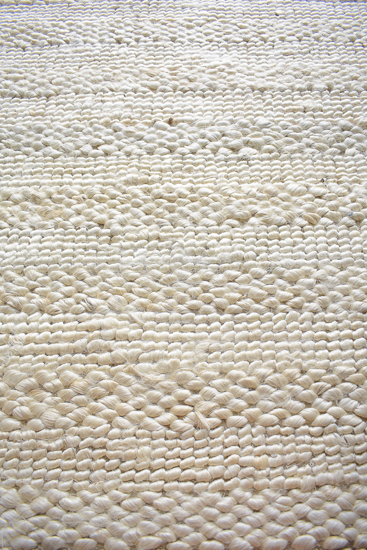 Chunky Wovens for Fall - textured cream rug from walmart for fall decorating 