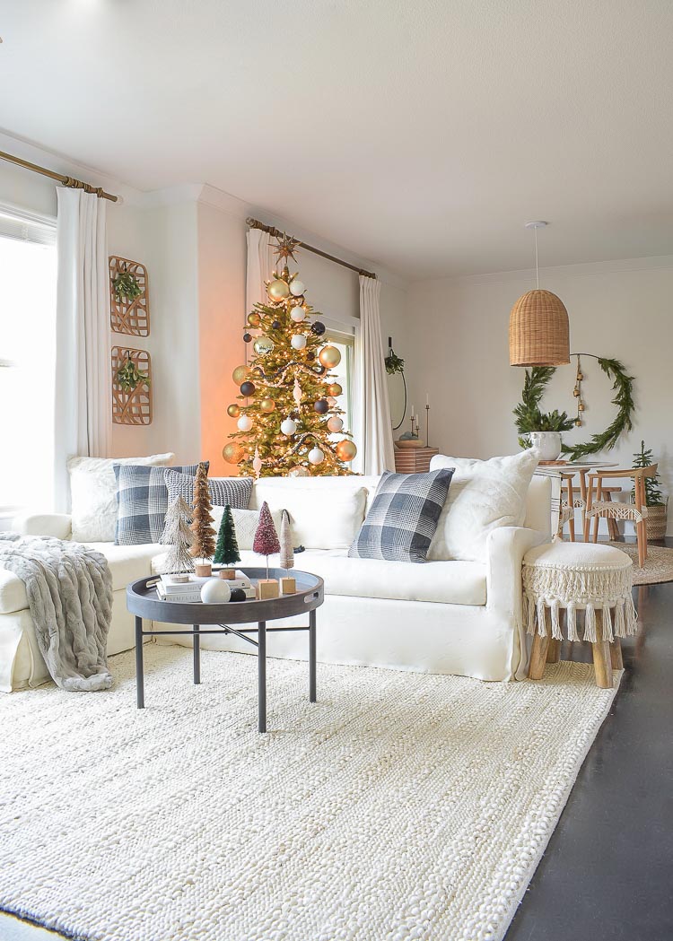 Black, white & gold modern Christmas living room tour 
