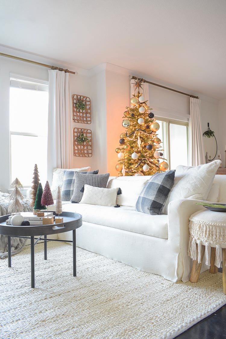 Black, white & gold Modern Christmas Living Room Tour