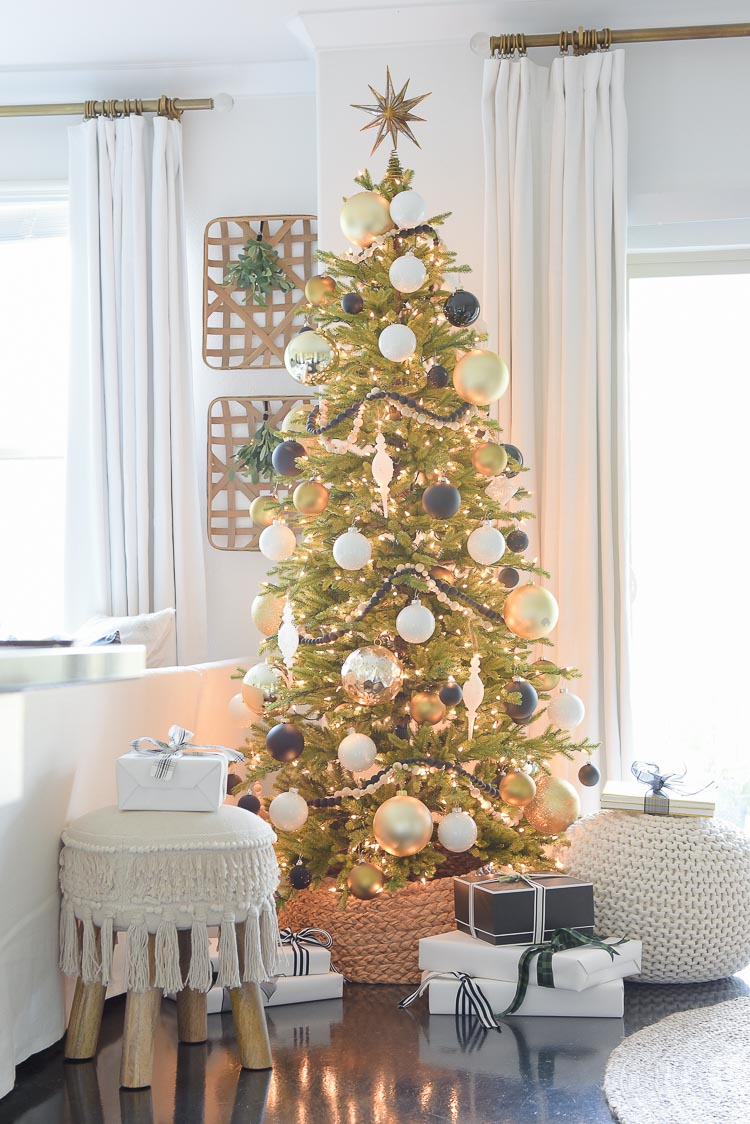 Black, Whie & Gold Modern Living Room Tour - Christmas Tree