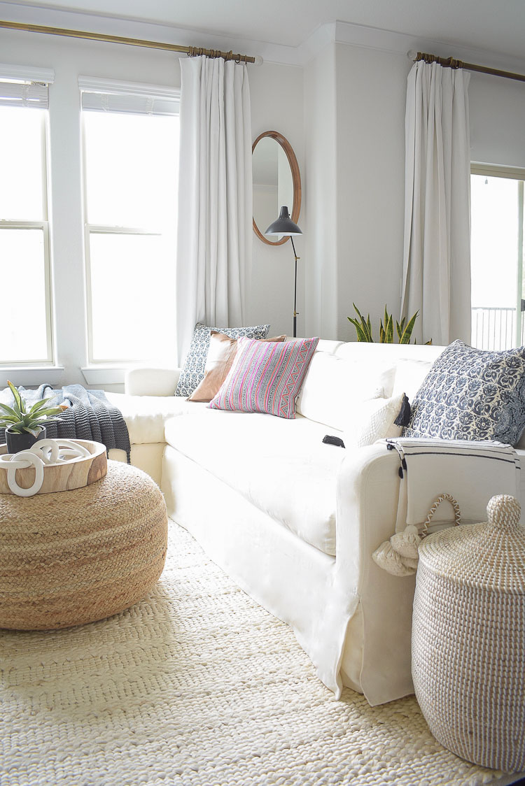 Winter home tour - boho chic pillows 