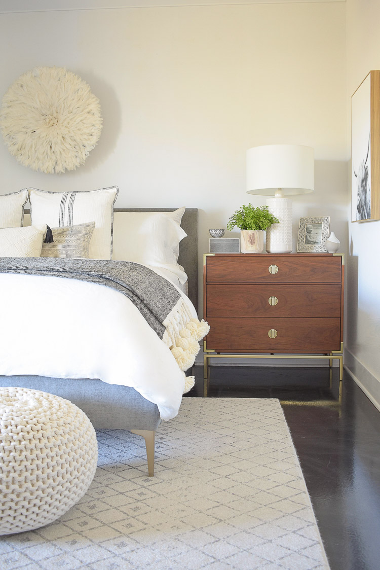 black and white spring bedroom tour - gray and off white geometric rug 