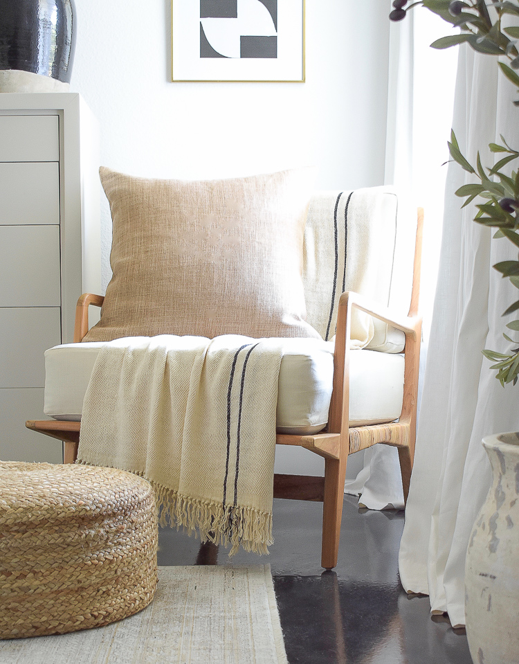 Bedroom sitting area corner