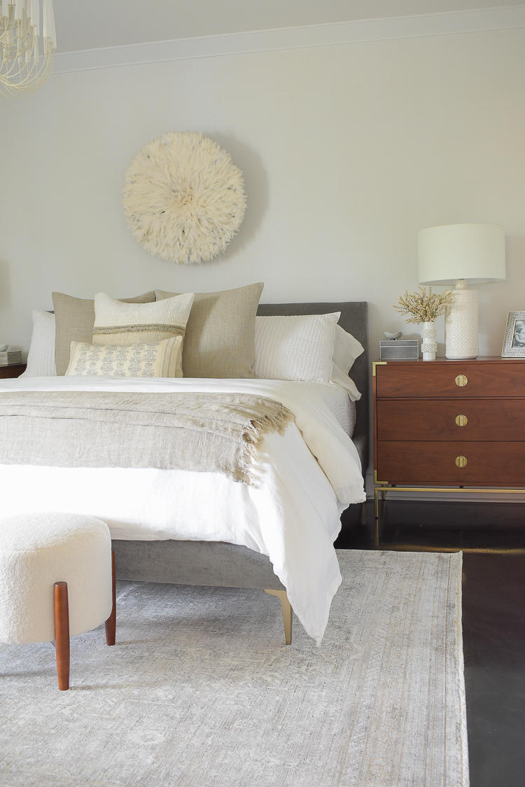 beautiful fall bedroom tour - boho chic transitional neutral bedroom tour 