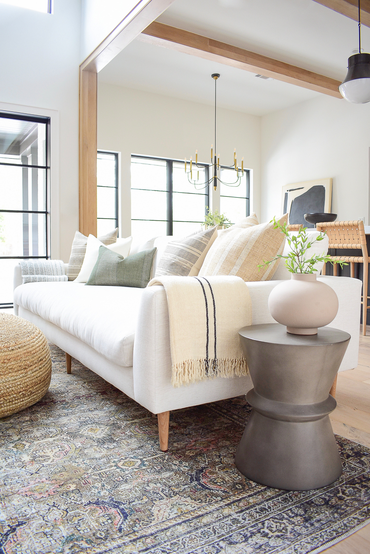 How to style your pillows
